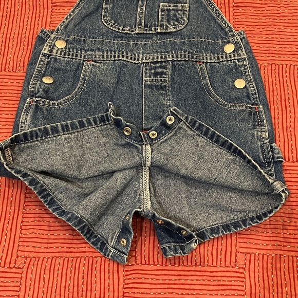 GAP toddler 18-24 months Denim Blue Kids jeans short Romper - Picture 10 of 16